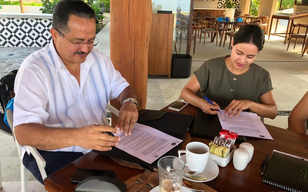 La UTCGG firma convenio con la empresa Playa Blanca y Más (Marea)